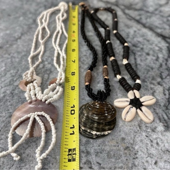 3x25* Twisted Seed Bead Necklace With Two Abalone & Wooden Accents - Picture 11 of 15